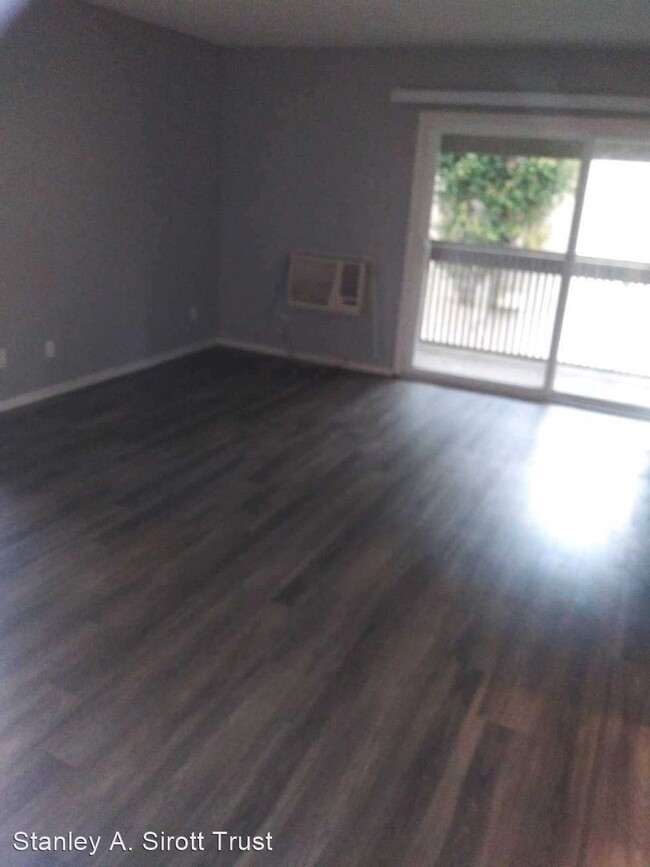 Building Photo - 2 br, 1 bath Apartment - 1335 N. Barranca ...