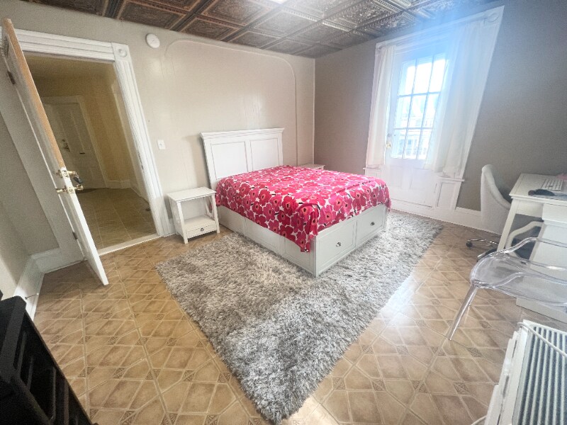 205 Washington Ave Unit 205W2, Providence, RI 02905 Room for Rent in Providence, RI