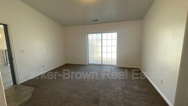 Foto del edificio - 1656 Westbury Way