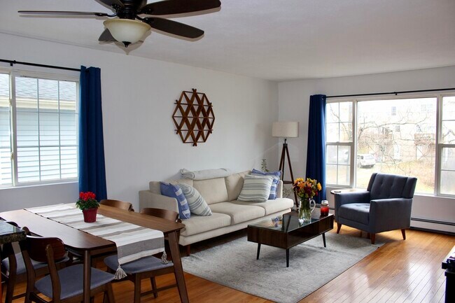 Main living space - 128 Greeley St