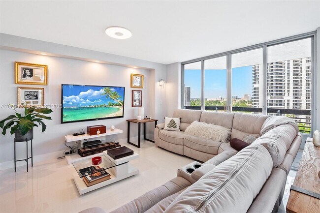Foto del edificio - 3600 Mystic Pointe Dr