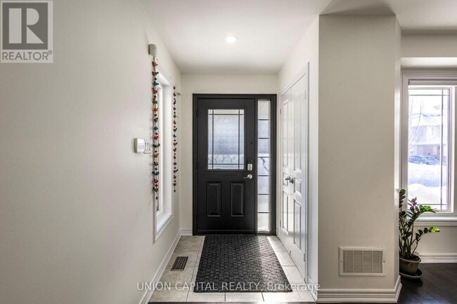 Photo du bâtiment - 93 Stoyell Dr