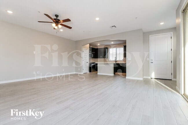 Foto del edificio - 1852 N 208th Ave