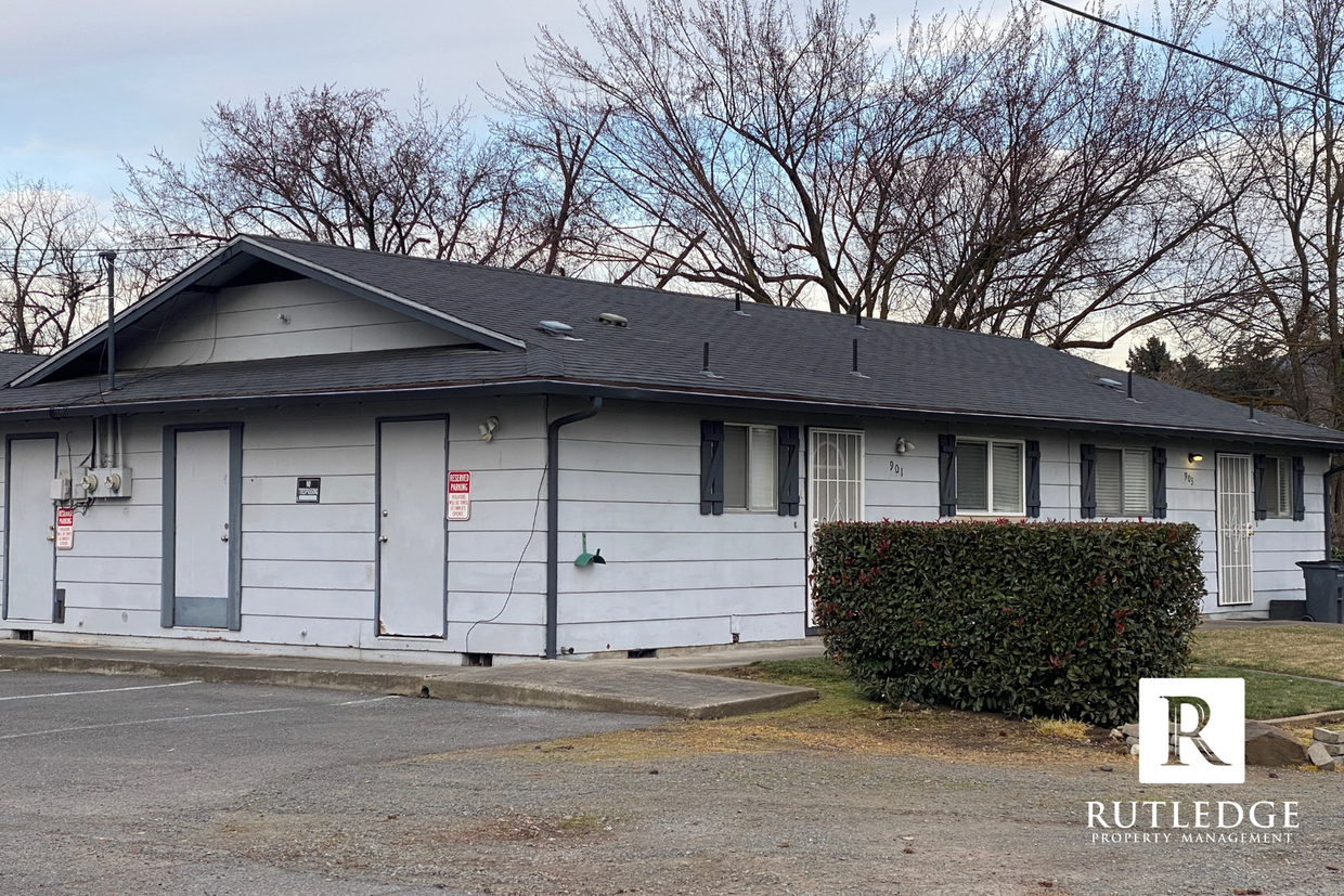 Building Photo - Adorable 2 bedroom home in Medford!