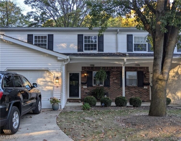 Foto principal - 14 E Carriage Dr