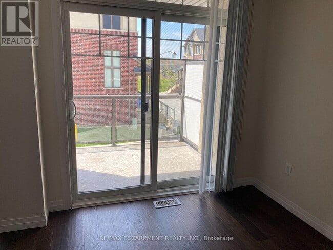 Building Photo - 4 Workman Ln