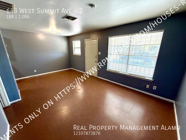 Foto del edificio - 643 W Summit Ave.