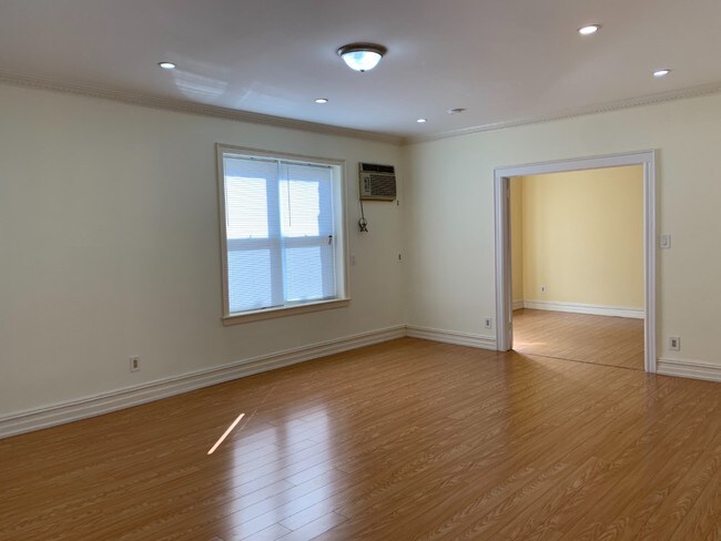 Building Photo - 7022 6th Ave