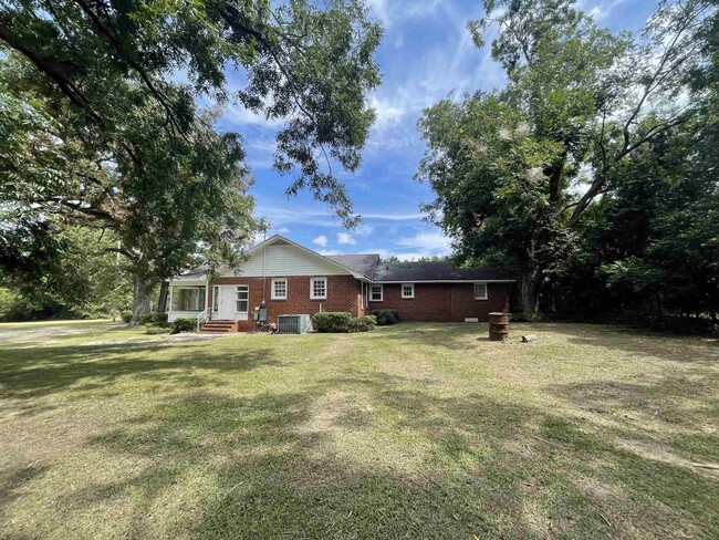 Building Photo - 2805 US-441