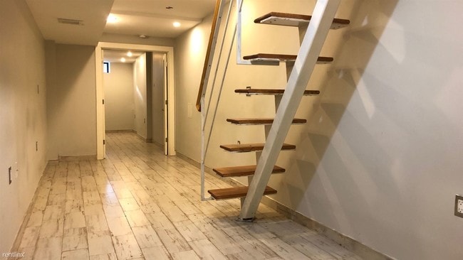 Building Photo - 143 Bleecker St