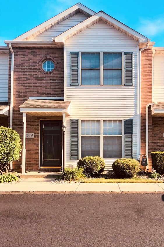 Primary Photo - 1819 Chestnut Ln