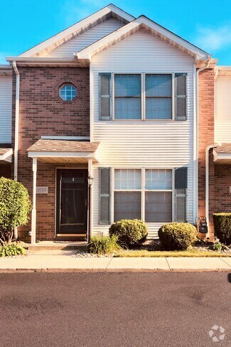 Building Photo - 1819 Chestnut Ln