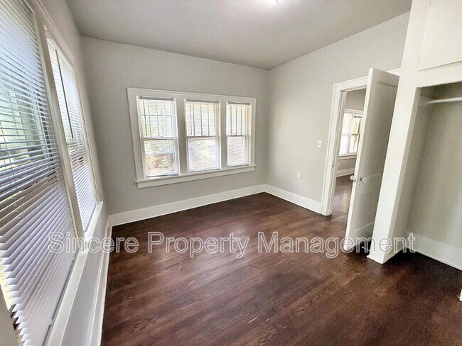 Foto del edificio - 2233 NW 22nd St