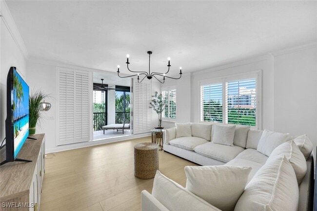 Building Photo - 8720 Bay Colony Dr