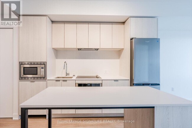 Building Photo - 3009 Novar Rd