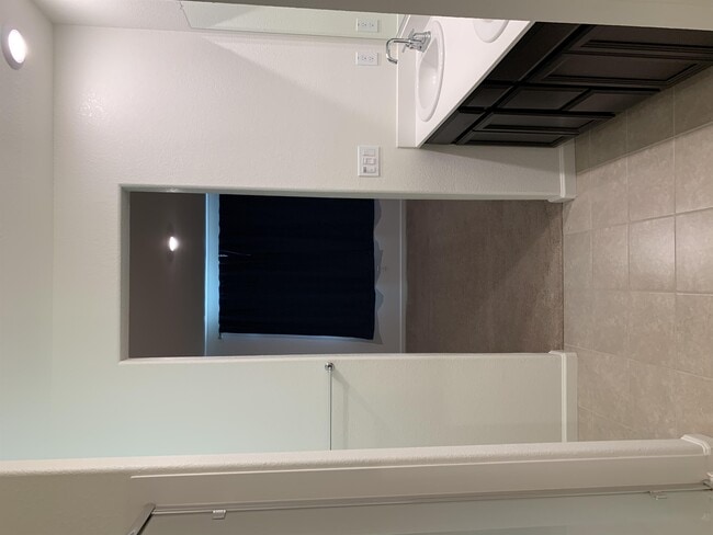 Building Photo - 9534 Gerona Pl