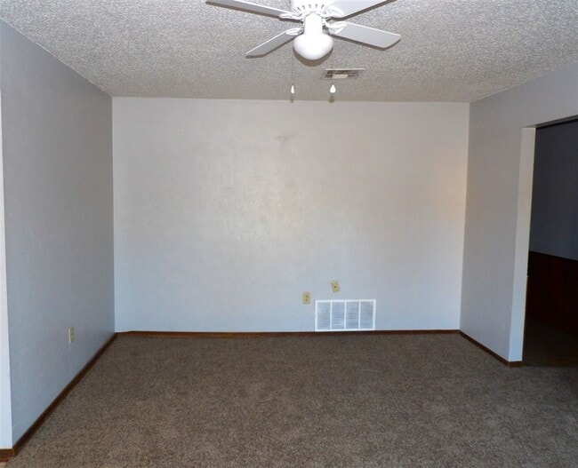 Foto del edificio - 407 SW Forest Pl