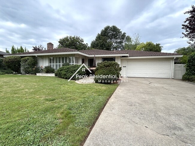 Photo - Charming 3 bedroom 2 bathroom House!