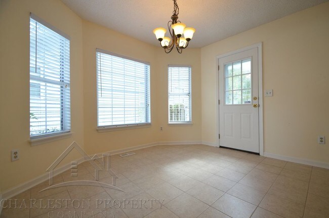 Foto del edificio - 531 Beechcraft Street- West Ashley