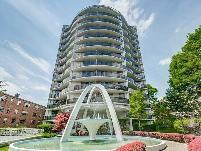 Building Photo - 44 Walmer Rd