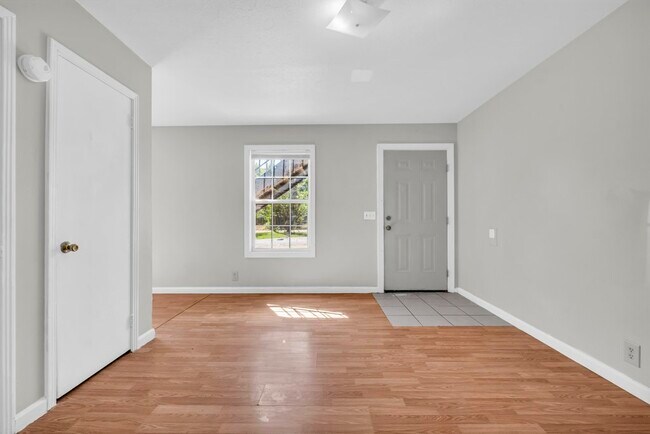 Foto del edificio - 1025 6th Ave N