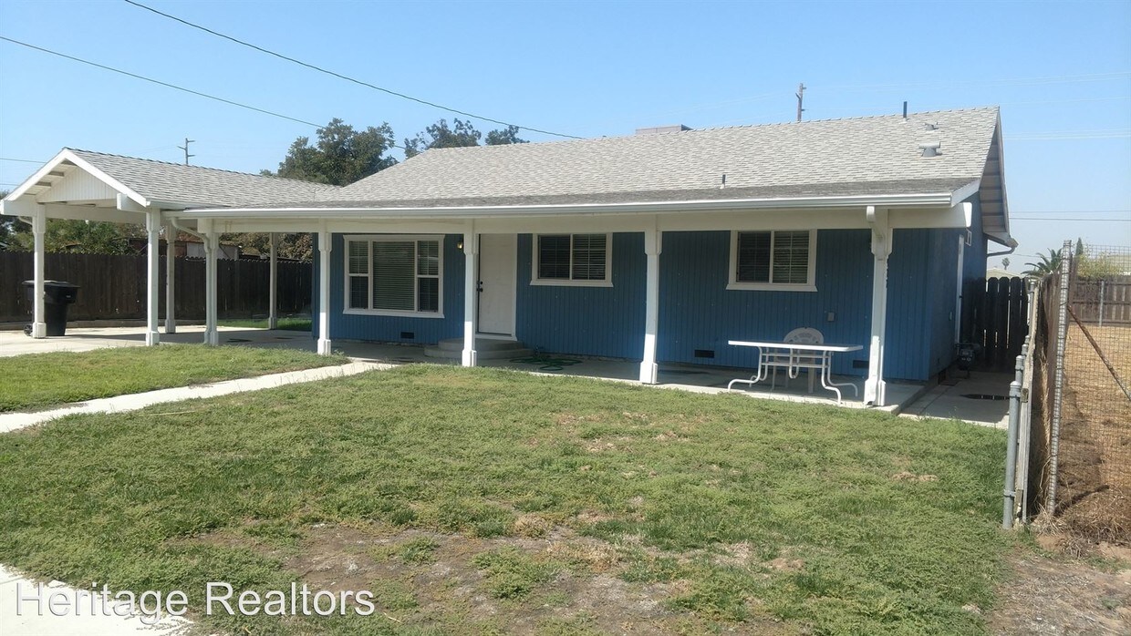 Primary Photo - 977 E Grangeville Blvd