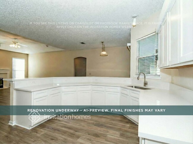 Building Photo - 11836 Lake Fern Dr