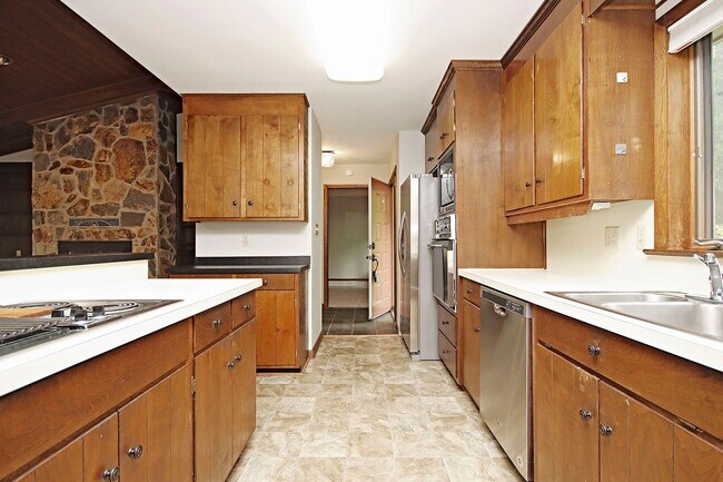 Foto del edificio - One-Level Living in Gated Lake Monticello