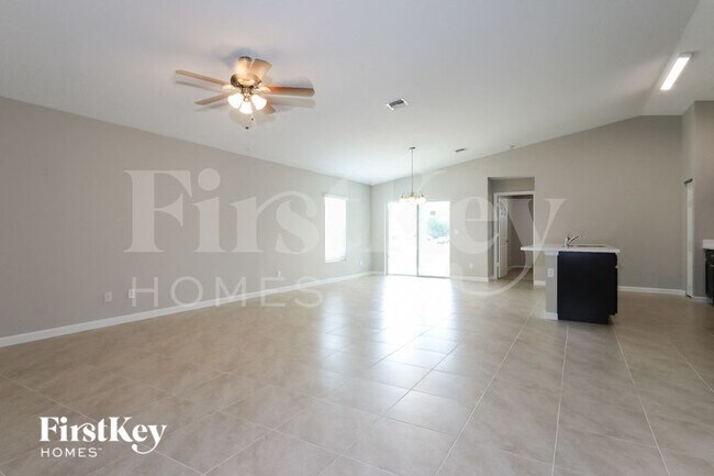 Foto del edificio - 1992 SW Sunglow St