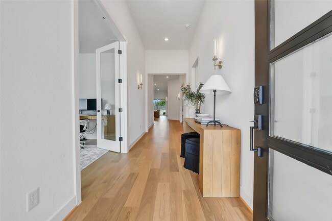 Foto del edificio - 1400 River Pt Dr