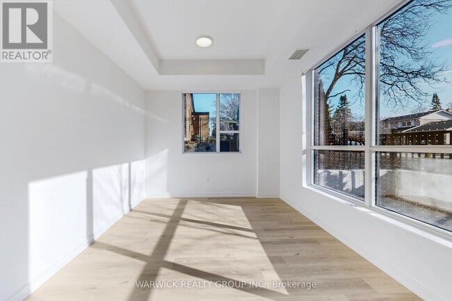 Building Photo - 4365 Bloor St W