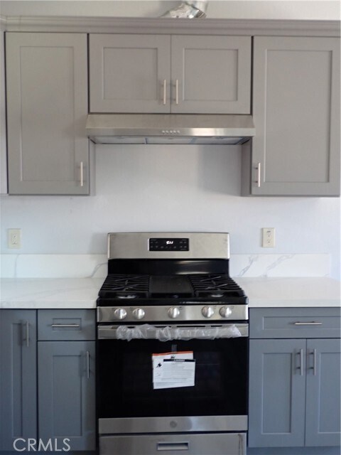 Foto del edificio - 1738 S Varna St