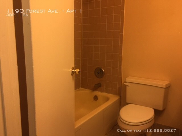 Foto del edificio - 1190 Forest Ave