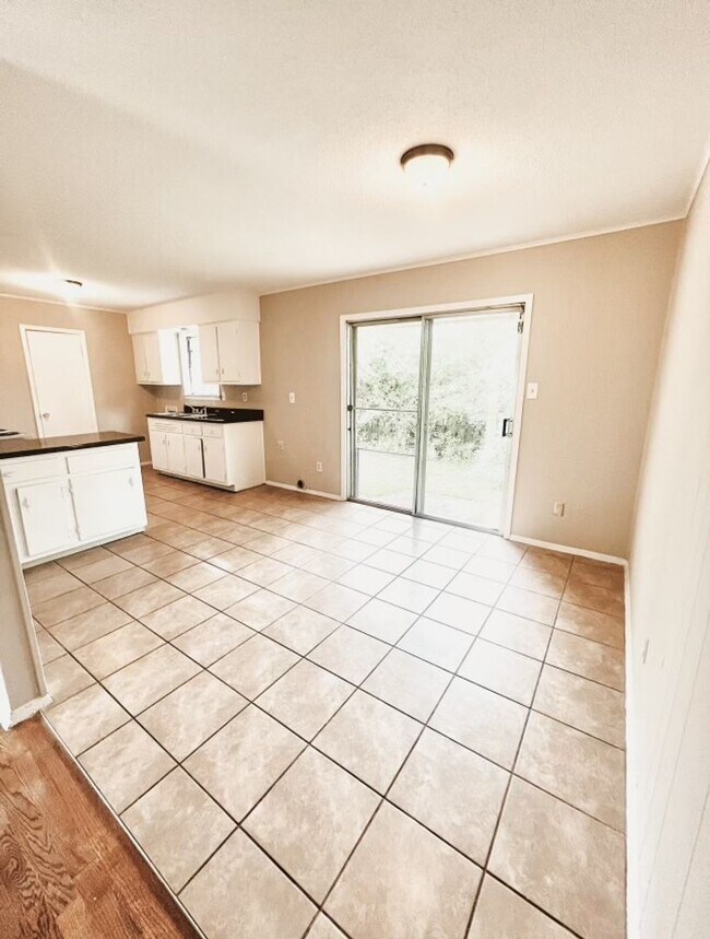 Building Photo - 1831 Southaven Circle Southaven, MS