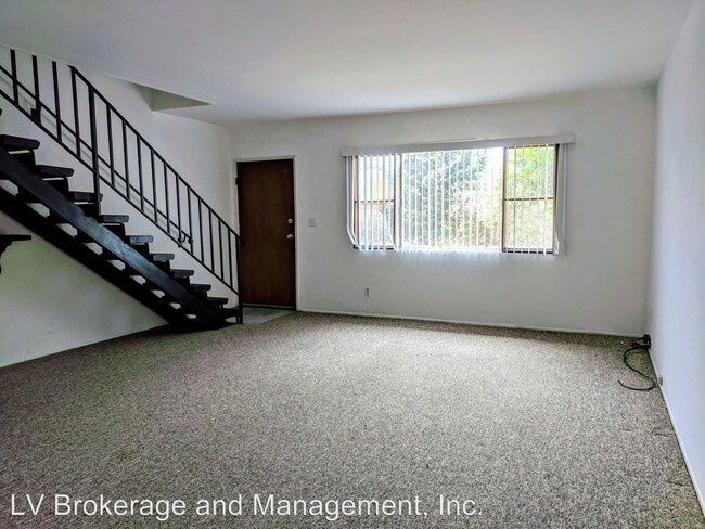 Building Photo - 734-742 N Loma Vista Dr