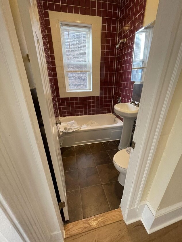 Foto principal - Amazing Location - Mission Hill 2Bed Near ...