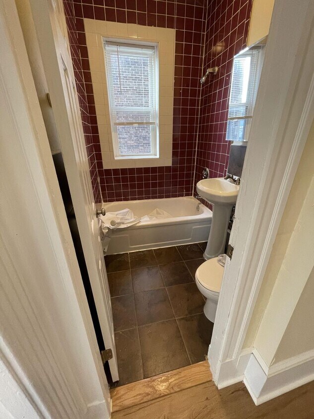 Primary Photo - Amazing Location - Mission Hill 2Bed Near ...