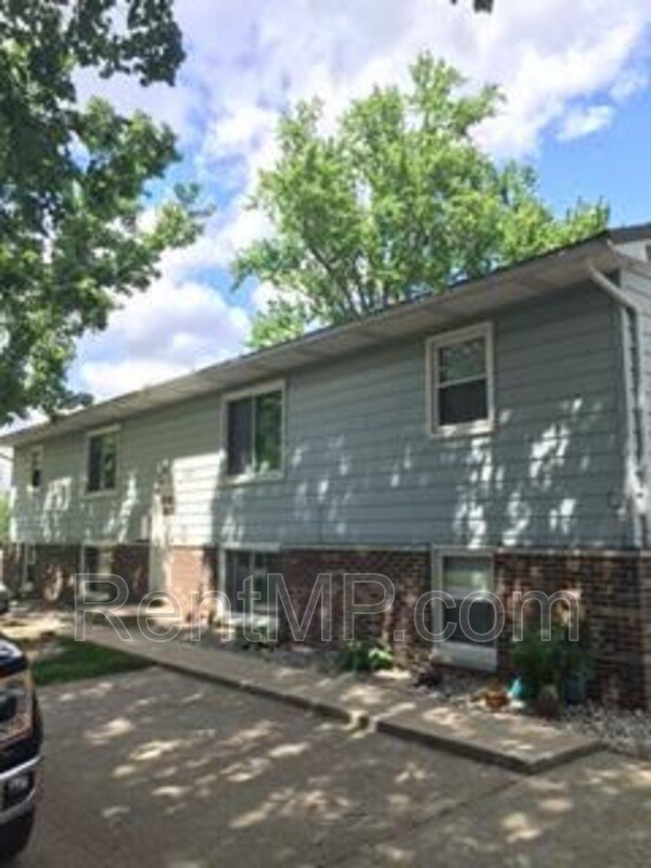 Foto principal - 303 S Oak St