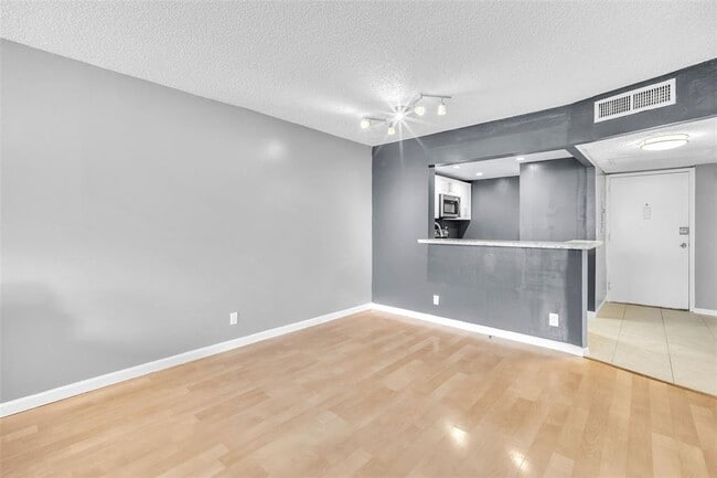 Building Photo - 6500 Cypress Rd