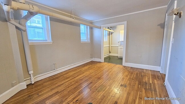 Building Photo - 18 Day St