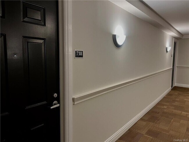 Foto del edificio - 300 Mamaroneck Ave