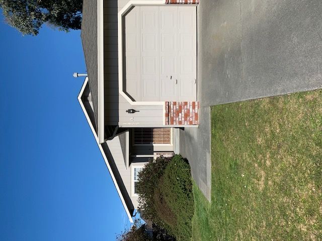 Building Photo - 1455 Chickadee Court A