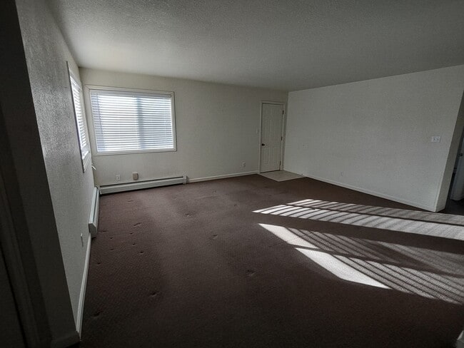 Building Photo - 123 W Cokedale Dr