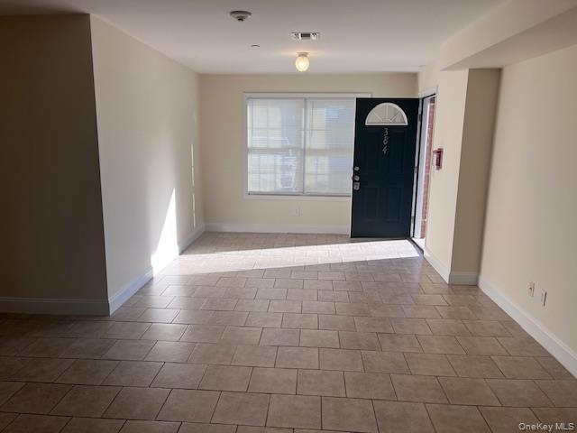 Foto del edificio - 384 W Montauk Hwy