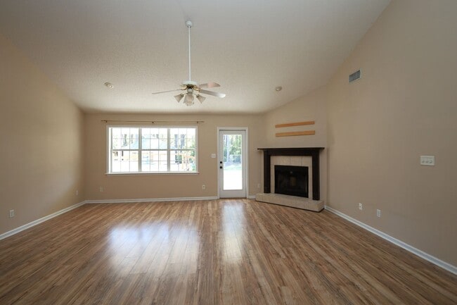 Building Photo - 4349 Summerlin Dr