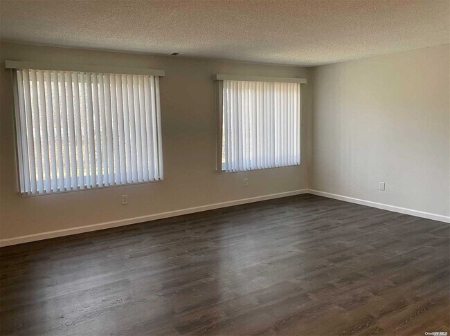 Building Photo - 232N Springmeadow Dr