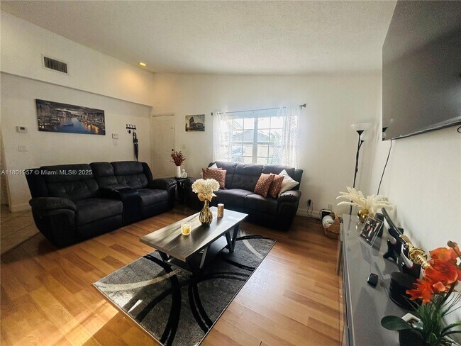 Foto del edificio - 3452 SW 113th Ct
