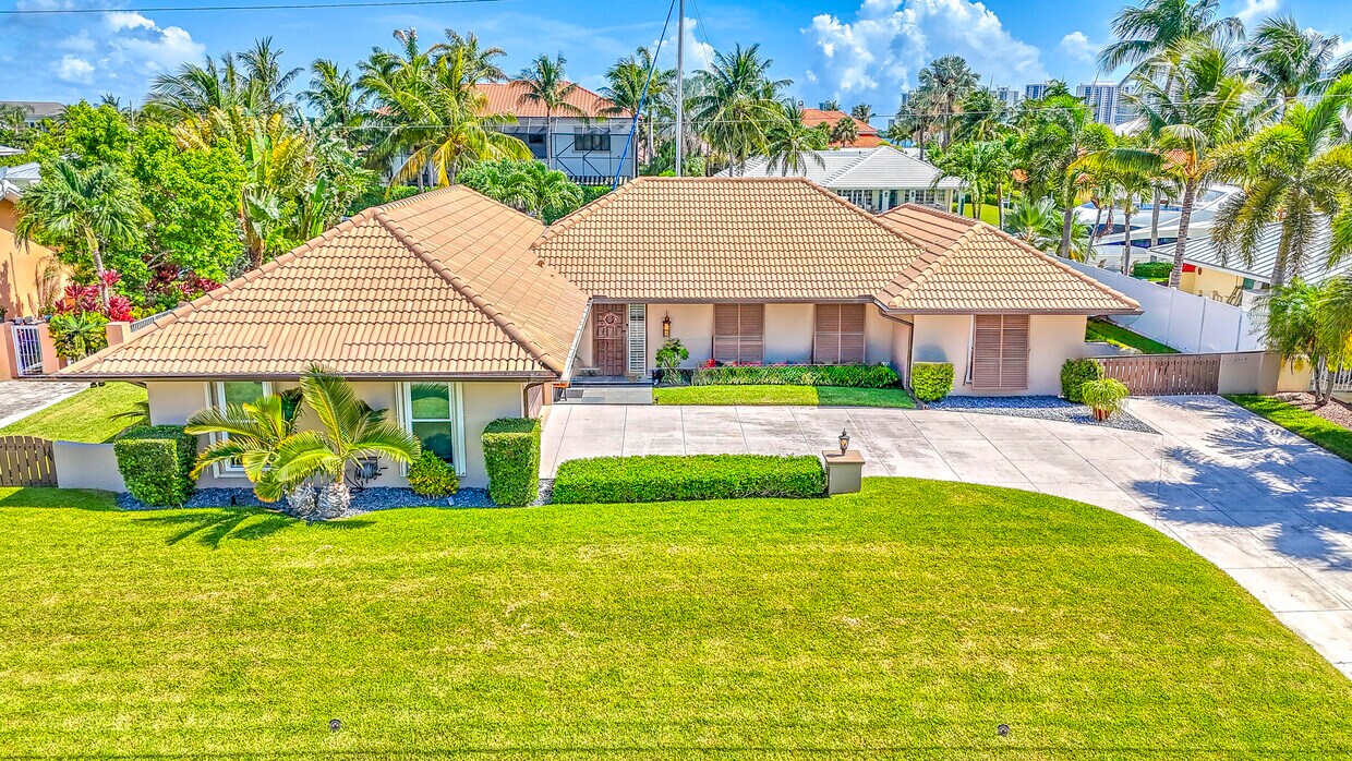 Foto principal - 1090 Fairview Ln