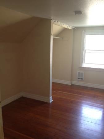 Primary Photo - 830 W 18th Ave