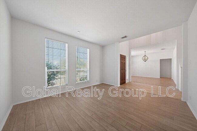 Building Photo - 510 Wildberry Ct